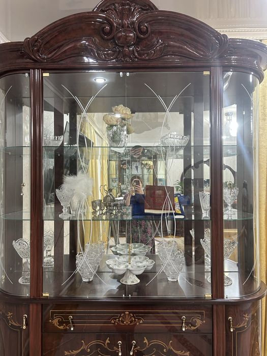 Шкаф для гостиной