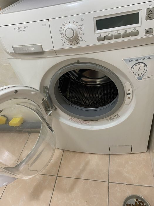 Продам стиральную машину
