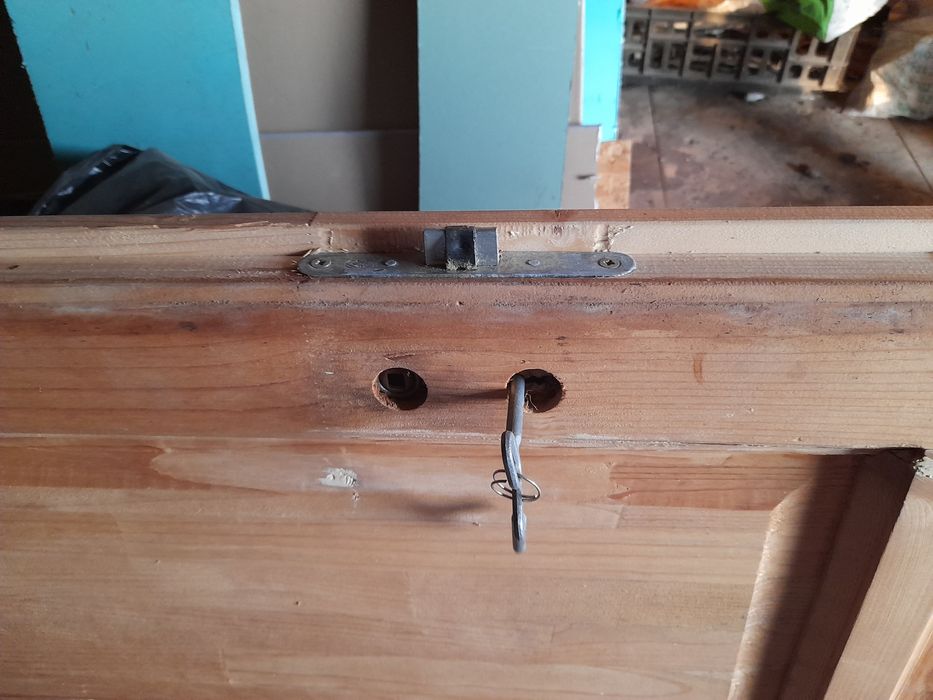 Vând usă lemn brad