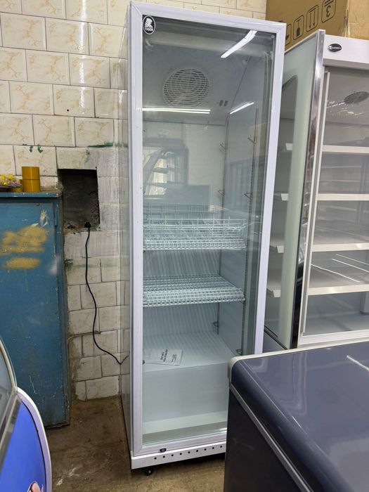 Холодильники•Однодверные холодильники•Витрины