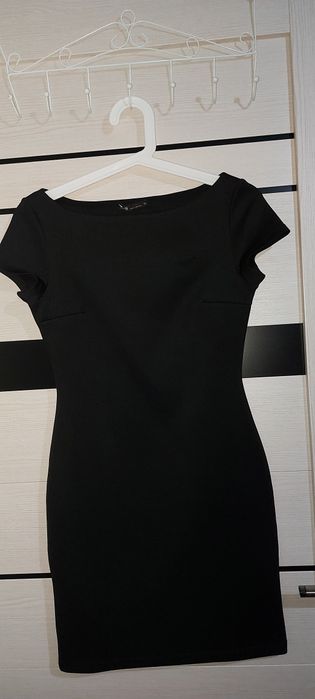 Продам платья женские