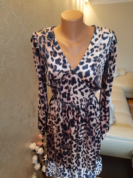 Рокля от тънък плюш с ластик в талията