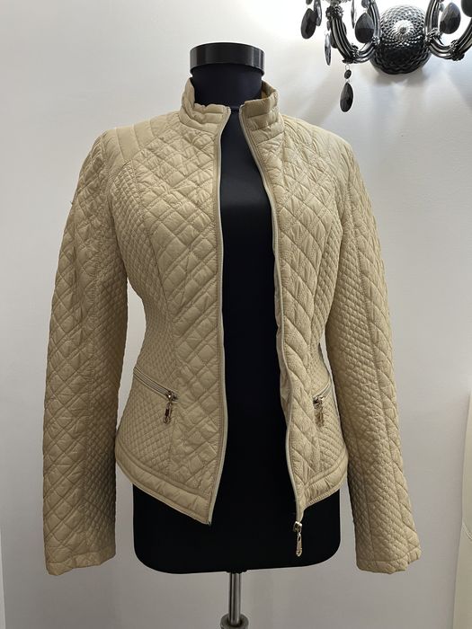 Jacheta geaca  matlasata bej