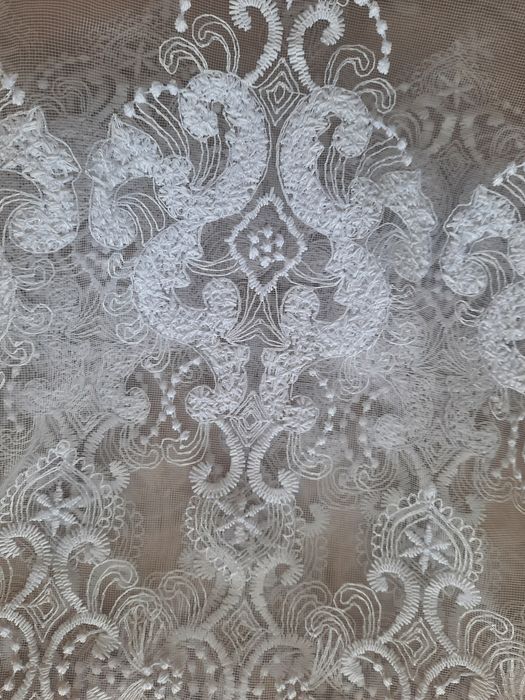 Продам тюль в отличном состоянии