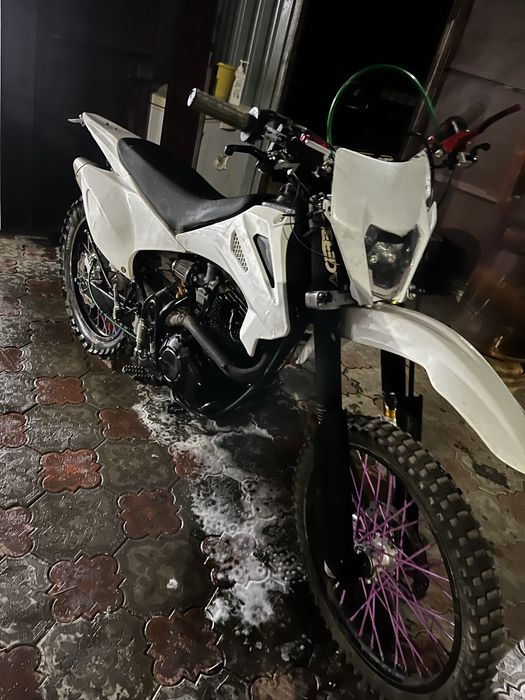 Продам эндуро 250куб