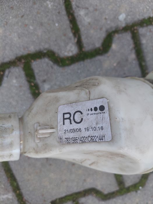 Помпа за серво Opel Astra H 1.9 CDTI OEM: 13192897 TRW
