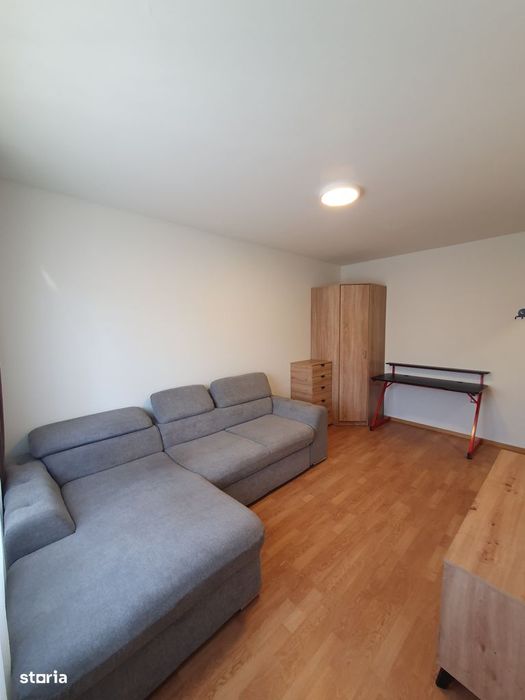 Garsonieră, 22mp, etaj intermediar