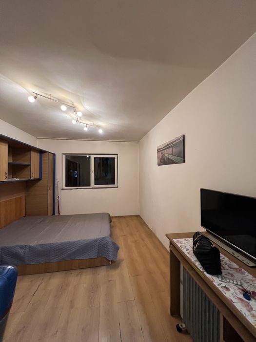 Garsoniera de inchiriat