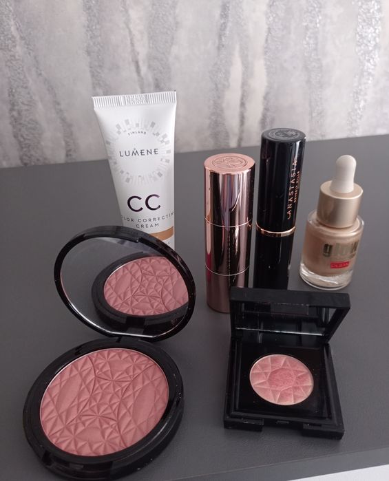 Косметика в отличном состоянии