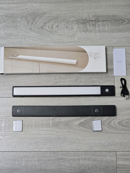 Lumină LED sub dulap 37 cm – Senzor mișcare, USB, fără fir – 2 buc
