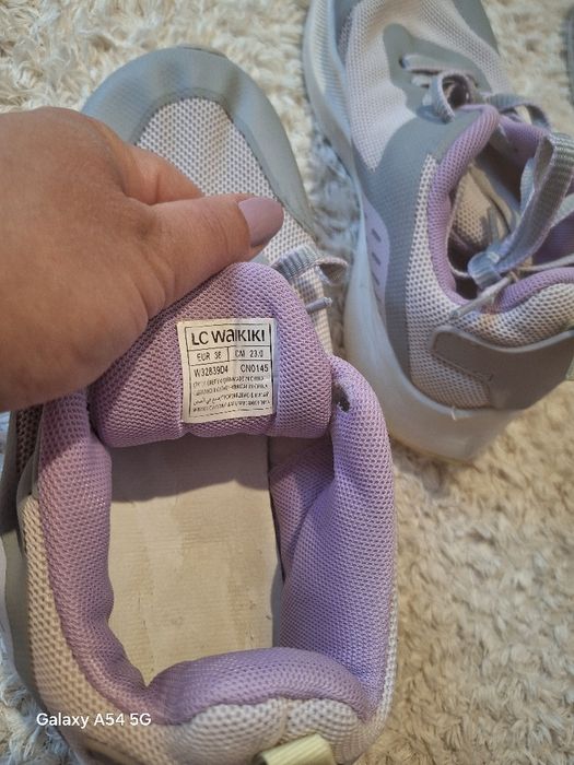 Маратонки номер 37