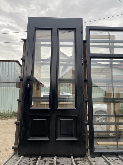 Деревянные двери