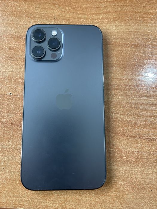 Продам б/у смартфон iPhone 12 pro max. Память 256 ГБ