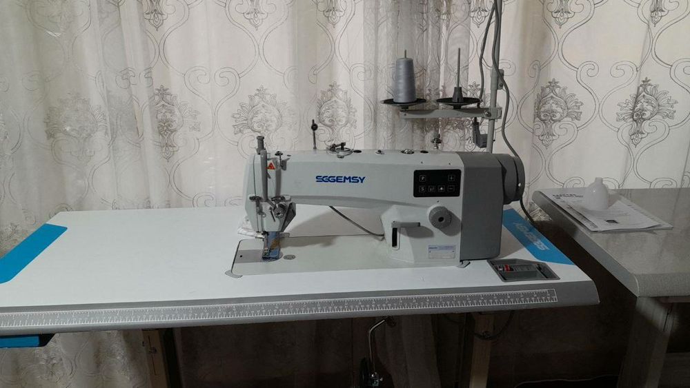 Tikadigan moshina sotiladi