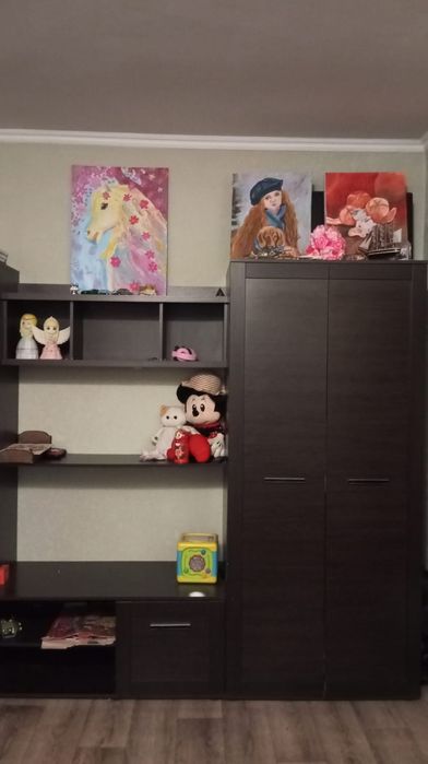 Продается стенка в зал