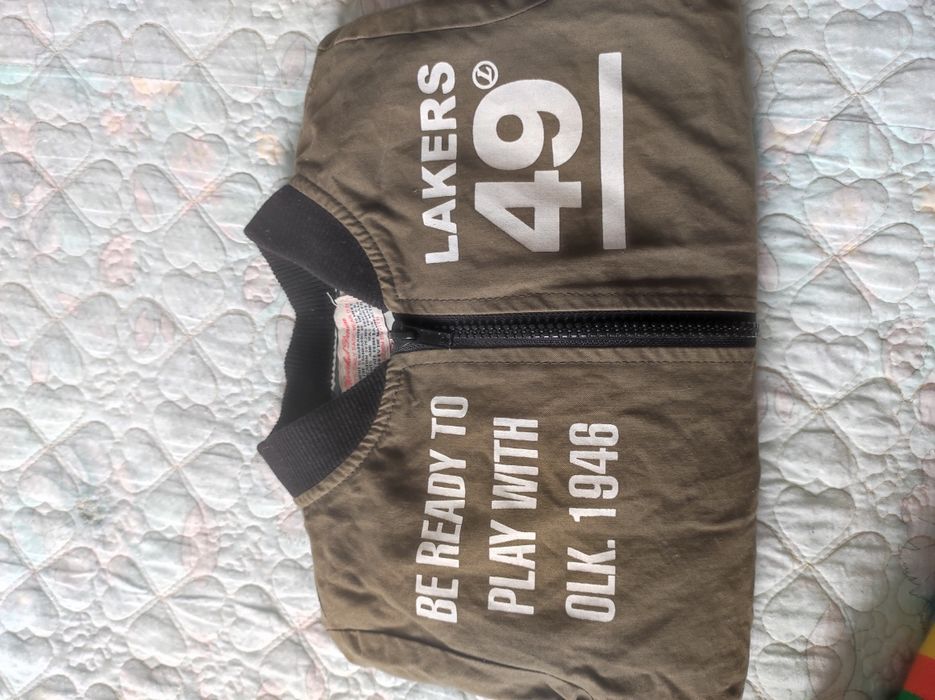 Бомбер цвета хаки