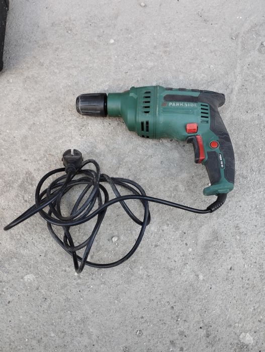 Продавам бормашина Parkside