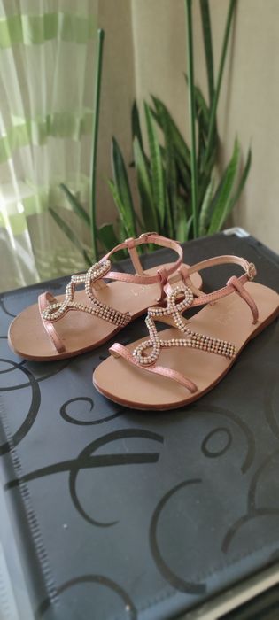 Босоножки для девочки. Италия.
