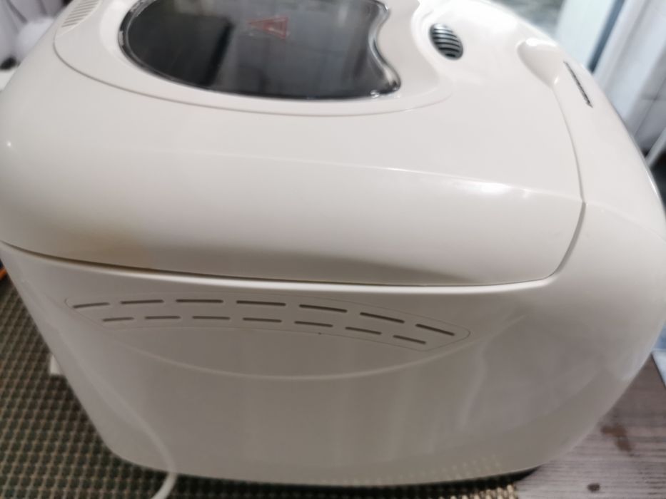 Aparat de facut pâine HEINNER HBM-690W