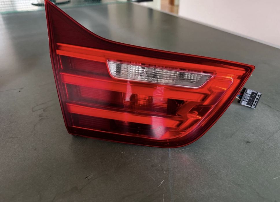 BMW F32 стопове ЖЪЛТ мигач