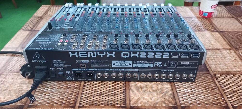 behringer пулт смесител