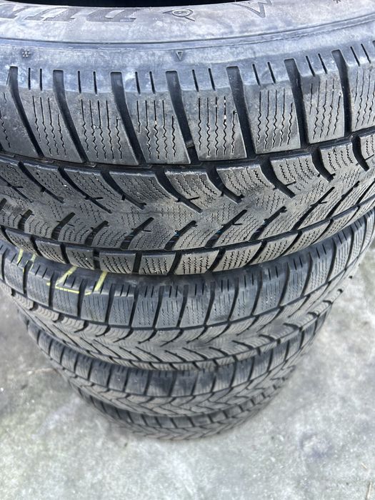 Зимни гуми DUNLOP WINTER SPORT 235/65/17