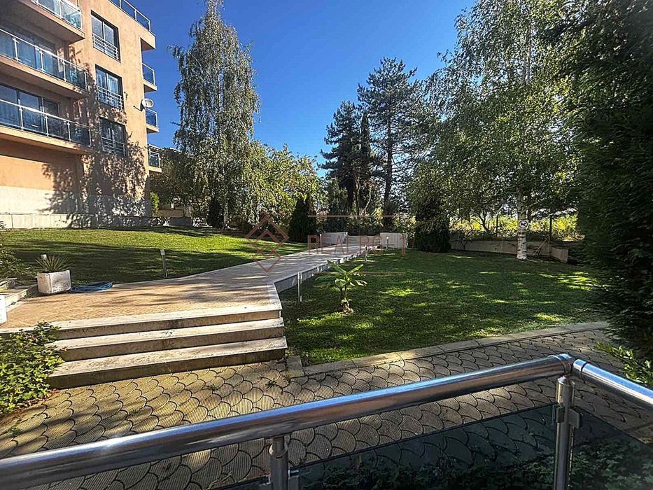 Продава се Тристаен апартамент в Обзор - 85 кв.м за 796 €/кв.м - Снимка #1