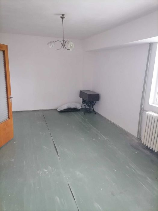 Garsoniera Pantelimon, Mega Mall