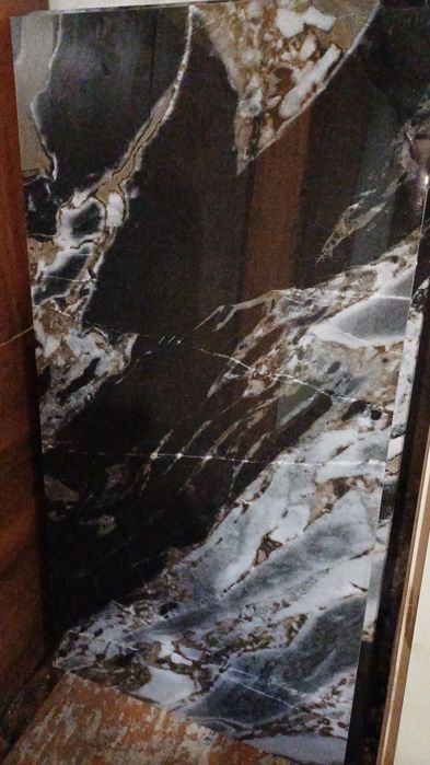 Керамогранит  новый.