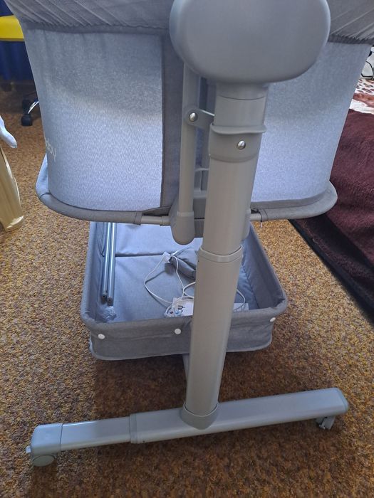 Кроватка качалка музыкальная