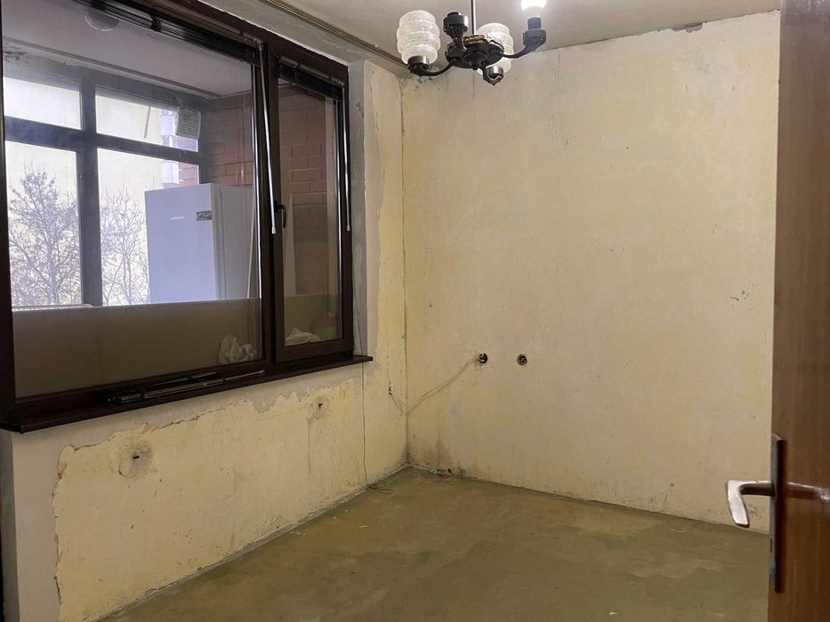 Продавам 3-стаен апартамент в град Павликени.