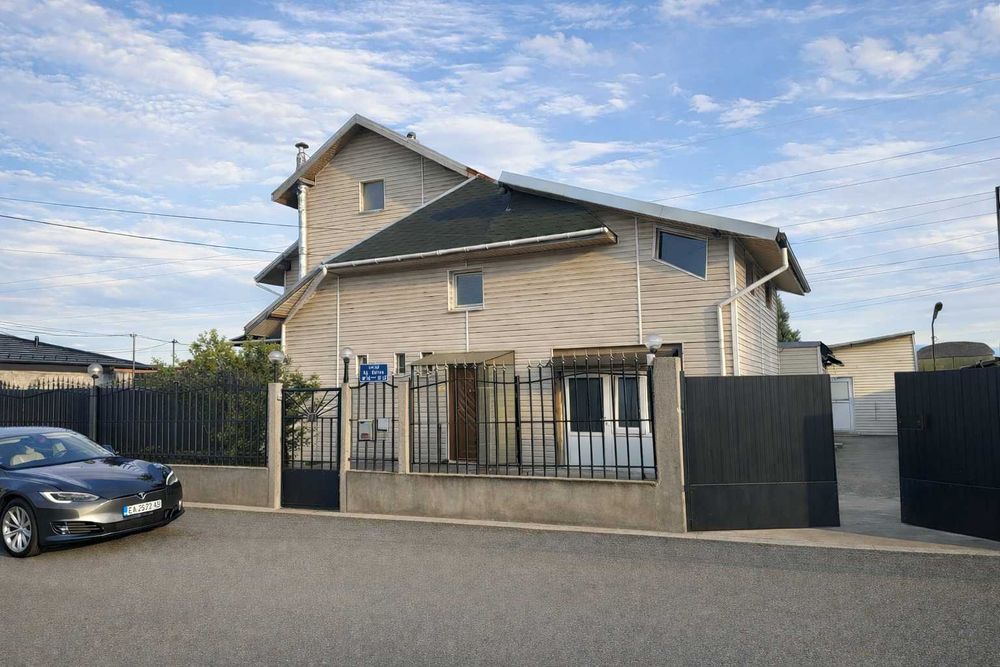 Стаи за служители/работници - град София с. Мрамор