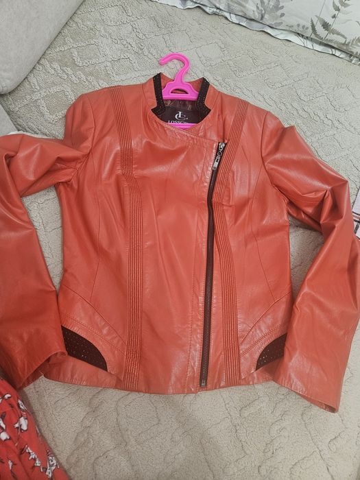 Кожаная куртка 42-44р.