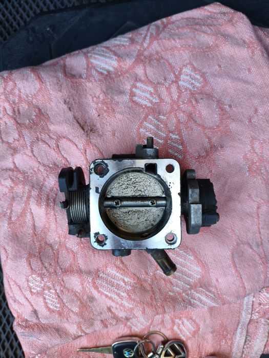 Дроссельная заслонка гольф, вента, Пассат 2л 2Е