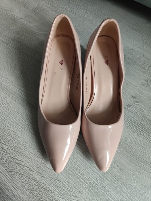 Pantofi eleganți nude roz