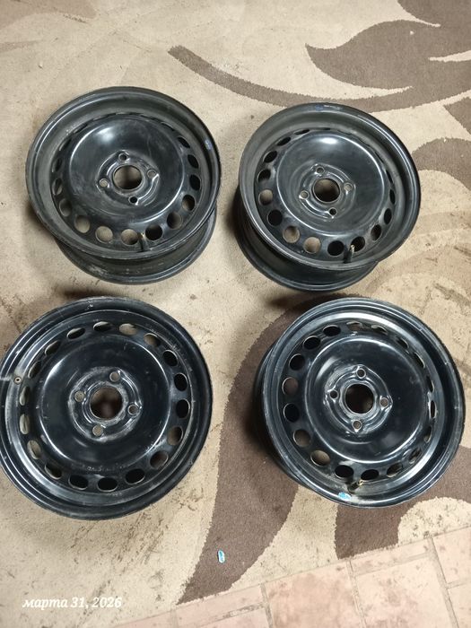 Продам диски на Автомобиль