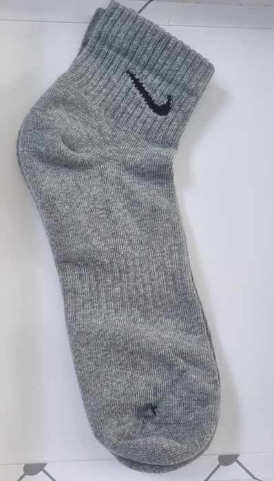 Продавам спортни чорапи армани