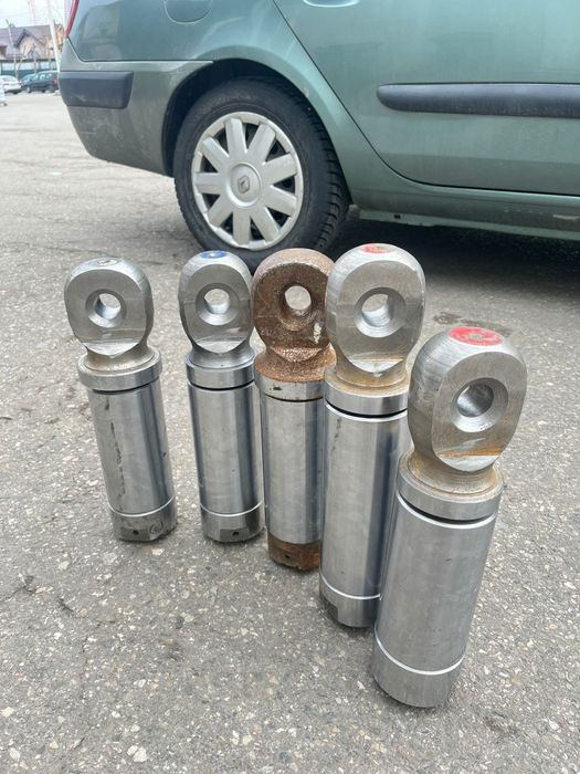 Cui (ochi) remorcă,rotativ