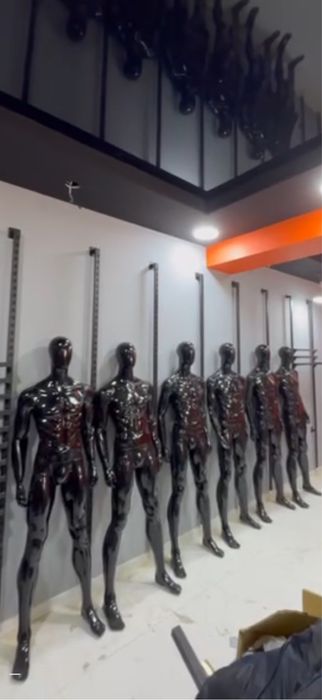 Erkak maneken sotiladi