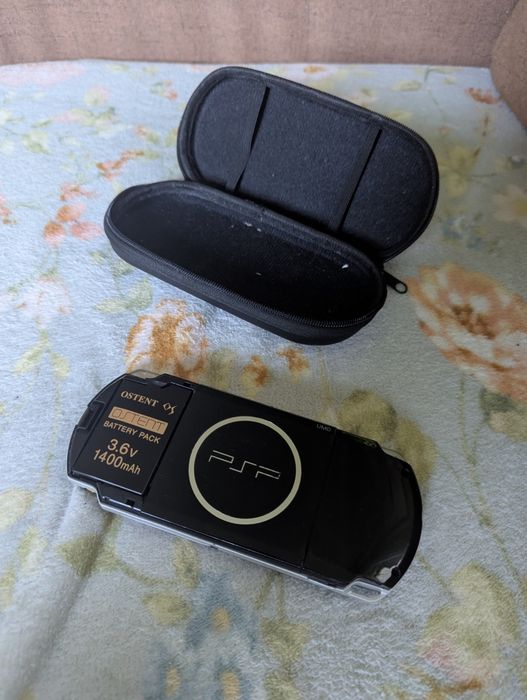 Consolă PSP 3000 modată - ARK 5, Card 32GB, Baterie Ostent, Accesorii