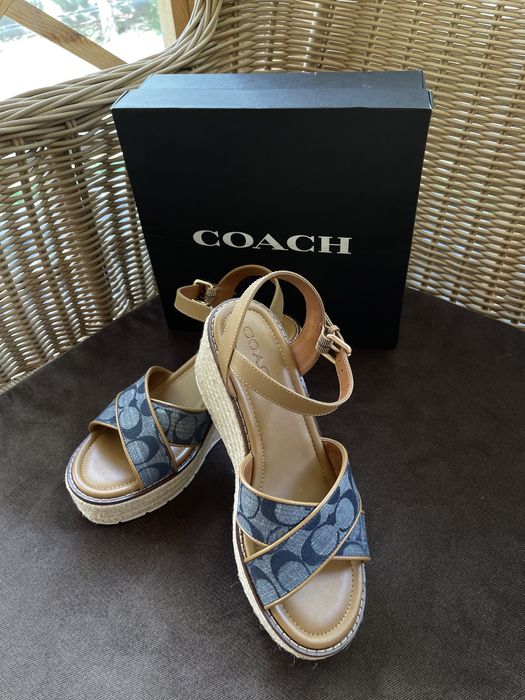 Босоножки Coach Outlet