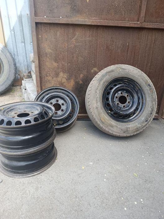 Продам запчасти на Мерседес спринтер