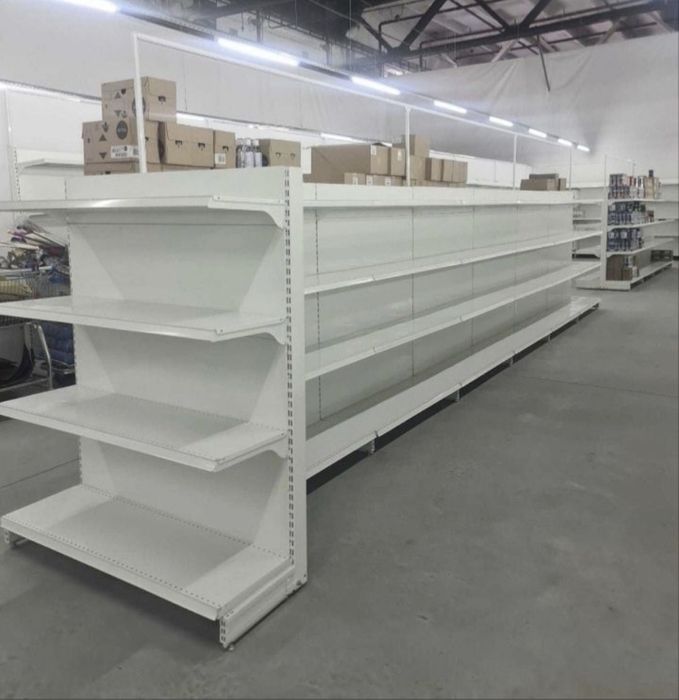 Rafturi pentru  magazin