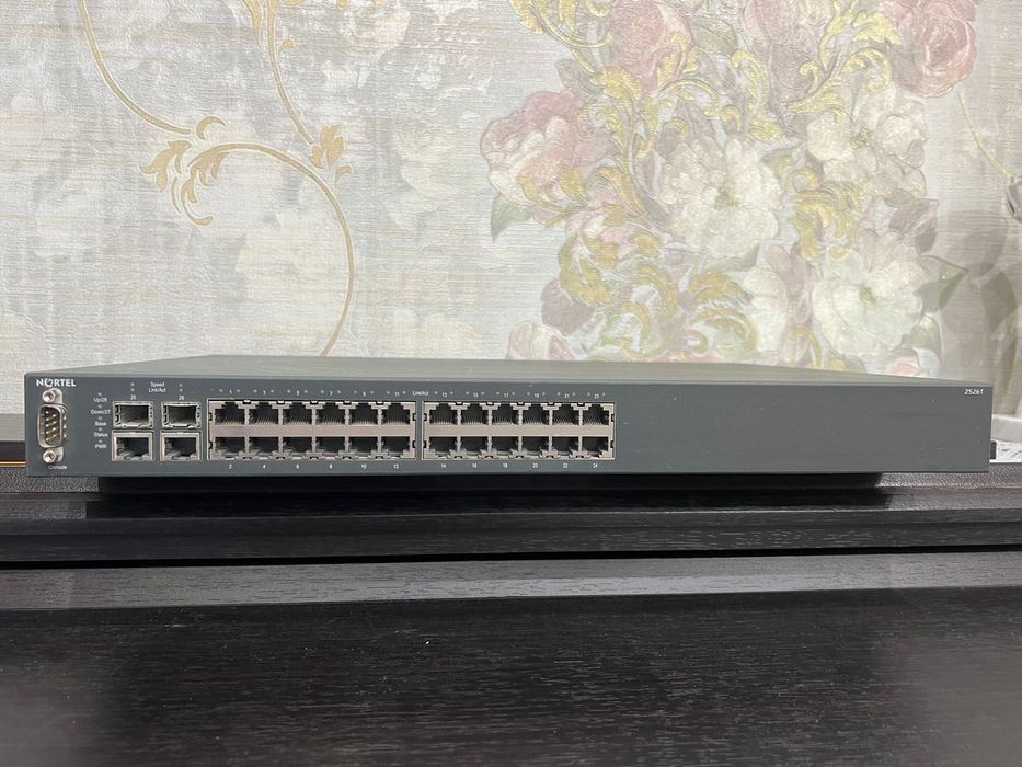 коммутатор (switch) Nortel 2526T