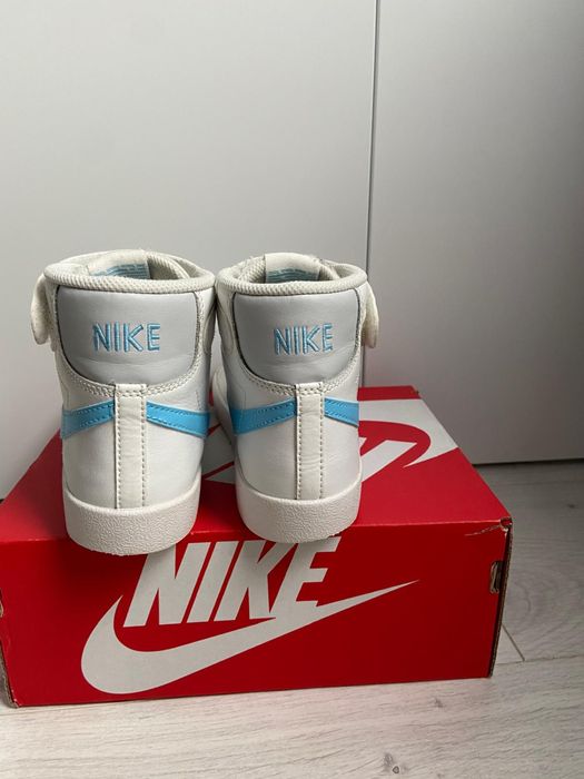 Ghete sport din piele cu velcro Blazer Mid 77