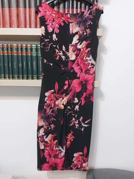 Rochie florala elastica