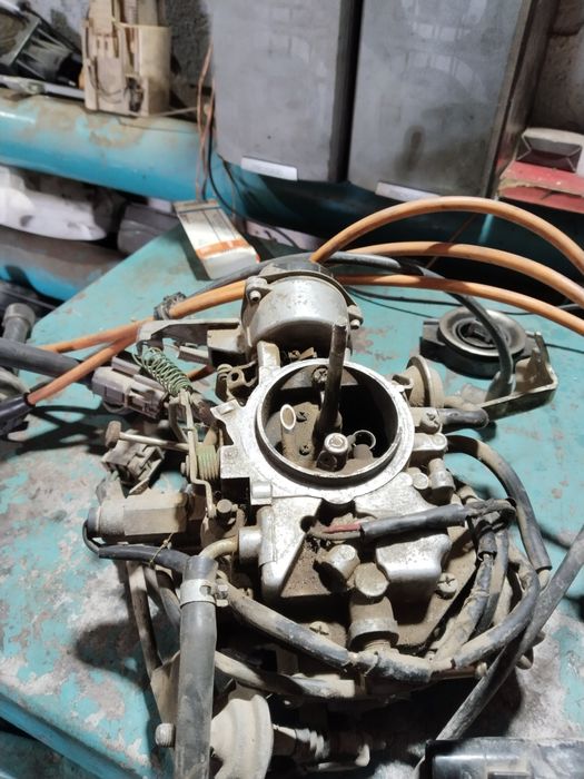 Продам запчасти несанн примьера.