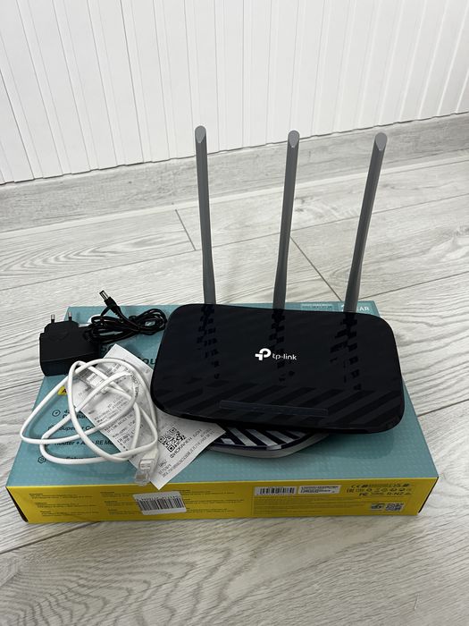 Рутер:TP-Link Archer C20 (AC750 Dual Band Wireless Router).