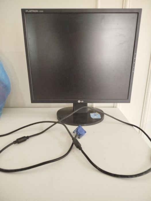 Монитор LG Flatron