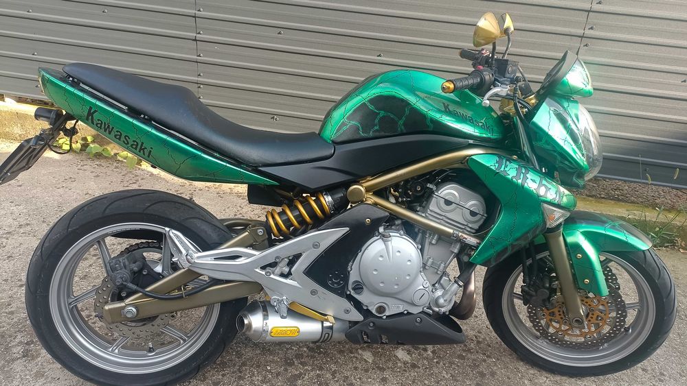 Moto Kawasaki ER 6n